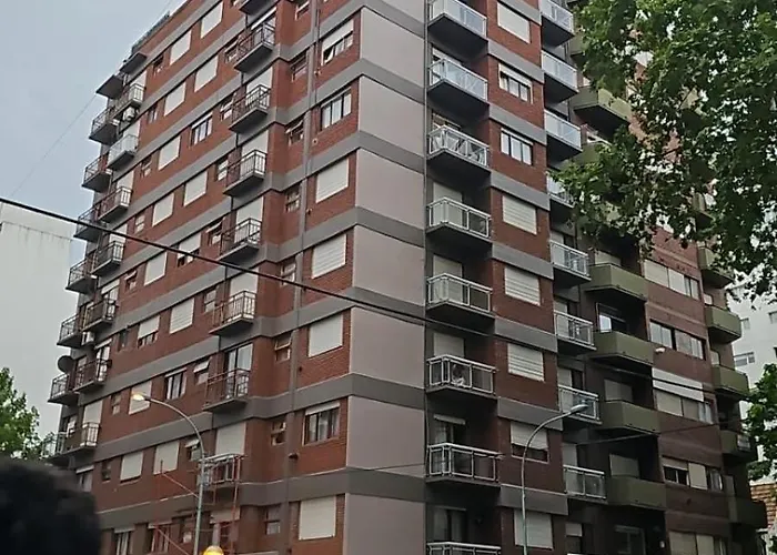 Zona Guemes 1 Ambiente A La Calle